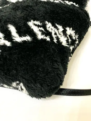 CROSSBODY Faux Fur Crossbody 3 ~item/2022/1/28/whatsapp_image_2022_01_18_at_15_58_47_1